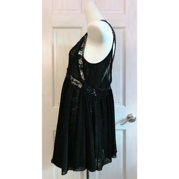 En Creme Black Crochet dress | Medium | Cover Up | Crochet Lace & Semi Sheer EUC - Picture 4 of 14